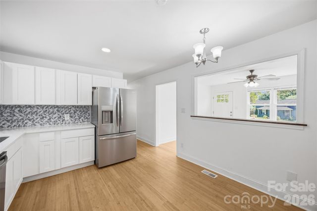 109 E Georgia Avenue, Bessemer City, NC 28016