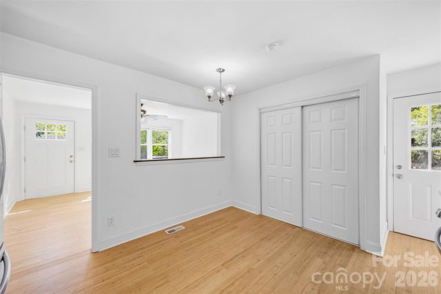 109 E Georgia Avenue, Bessemer City, NC 28016