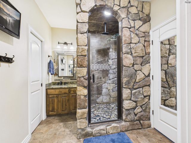 934 THRIFT ROAD, Burkburnett, TX 76354