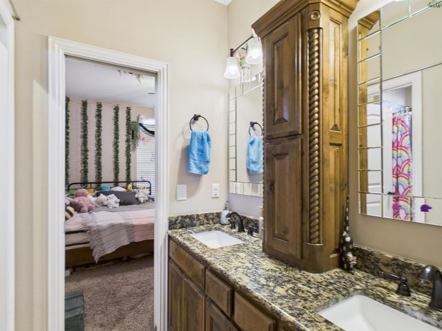 934 THRIFT ROAD, Burkburnett, TX 76354