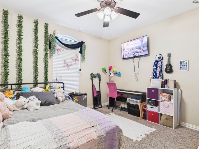 934 THRIFT ROAD, Burkburnett, TX 76354