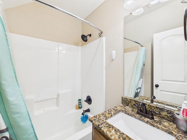 934 THRIFT ROAD, Burkburnett, TX 76354