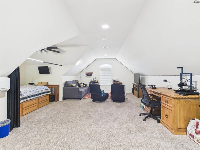 934 THRIFT ROAD, Burkburnett, TX 76354