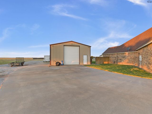 934 THRIFT ROAD, Burkburnett, TX 76354