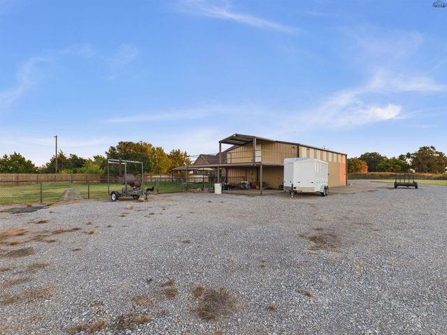 934 THRIFT ROAD, Burkburnett, TX 76354