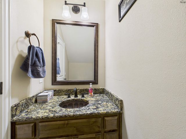 934 THRIFT ROAD, Burkburnett, TX 76354