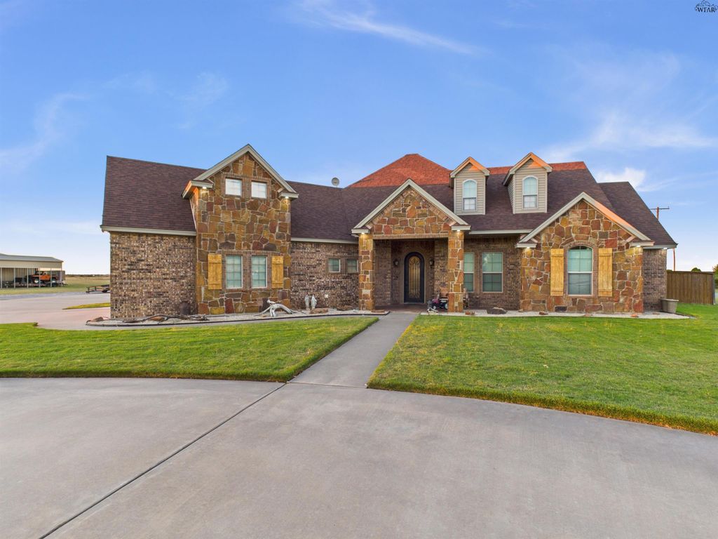 934 THRIFT ROAD, Burkburnett, TX 76354