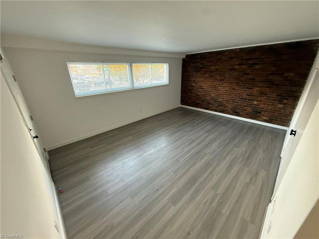 222 Hawthorne Road B, Winston-salem, NC 27104