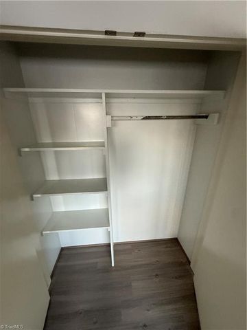 222 Hawthorne Road B, Winston-salem, NC 27104