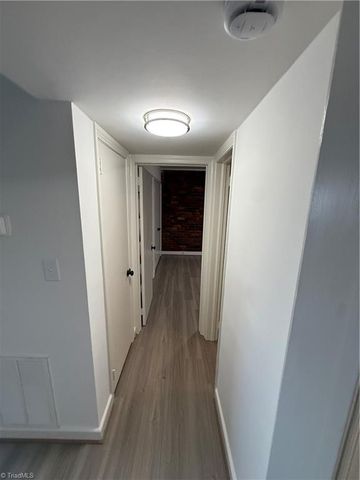 222 Hawthorne Road B, Winston-salem, NC 27104