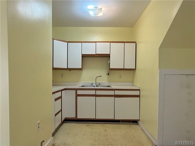 50 Abbottsford Place, Buffalo, NY 14213