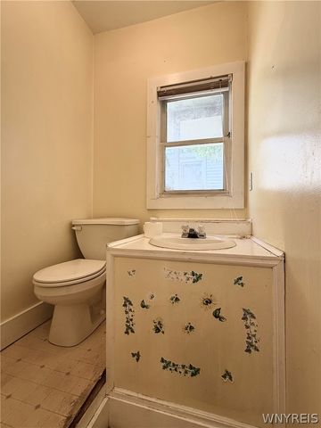 50 Abbottsford Place, Buffalo, NY 14213