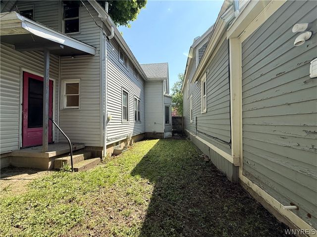 50 Abbottsford Place, Buffalo, NY 14213