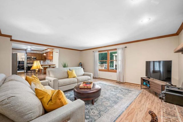 1217 North Avenue, Batavia, IL 60510