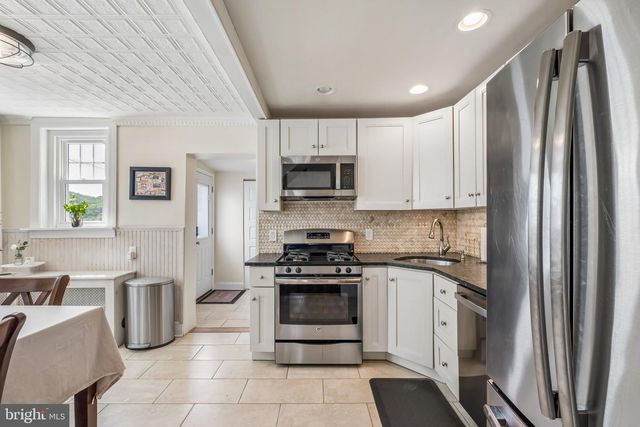 105 SPRING AVE, Conshohocken, PA 19428
