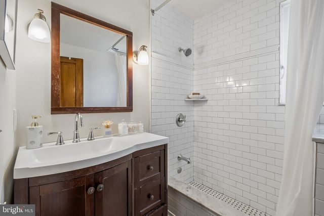 105 SPRING AVE, Conshohocken, PA 19428