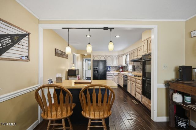 308 Northeast Grant Avenue, Wise, VA 24293