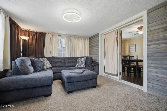 308 Northeast Grant Avenue, Wise, VA 24293