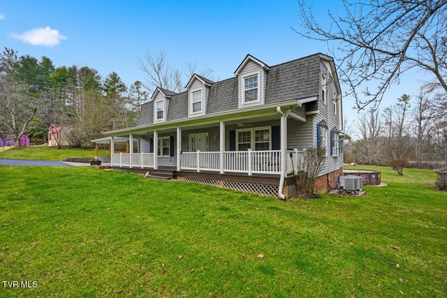 308 Northeast Grant Avenue, Wise, VA 24293