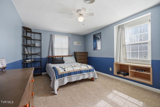 308 Northeast Grant Avenue, Wise, VA 24293