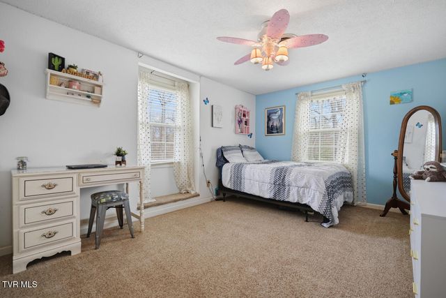 308 Northeast Grant Avenue, Wise, VA 24293