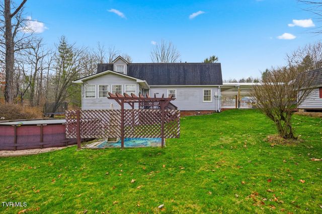 308 Northeast Grant Avenue, Wise, VA 24293