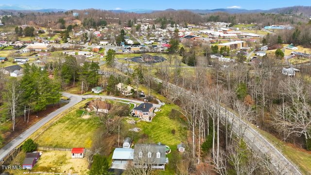 308 Northeast Grant Avenue, Wise, VA 24293