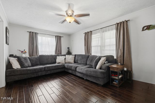 308 Northeast Grant Avenue, Wise, VA 24293