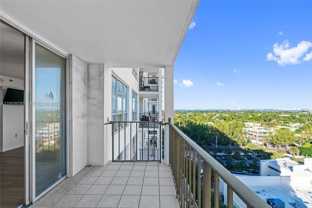 4101 Pine Tree Dr 1112, Miami Beach, FL 33140