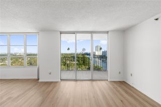 4101 Pine Tree Dr 1112, Miami Beach, FL 33140