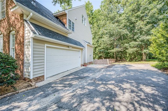 11104 Chappell Ridge Ct, Glen Allen, VA 23059