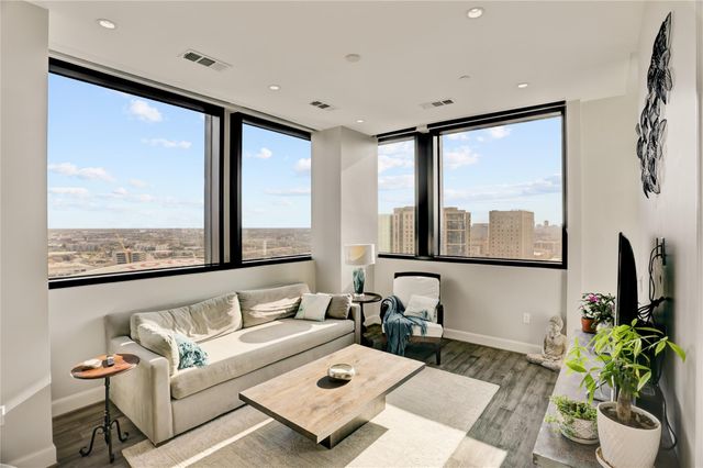 1211 Caroline Street 1804, Houston, TX 77002