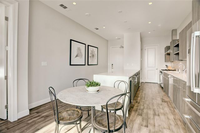 1211 Caroline Street 1804, Houston, TX 77002