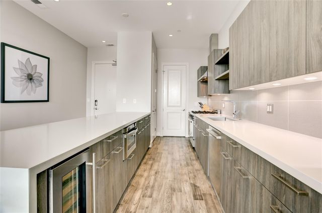 1211 Caroline Street 1804, Houston, TX 77002