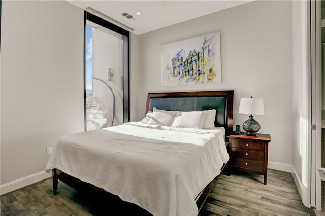 1211 Caroline Street 1804, Houston, TX 77002