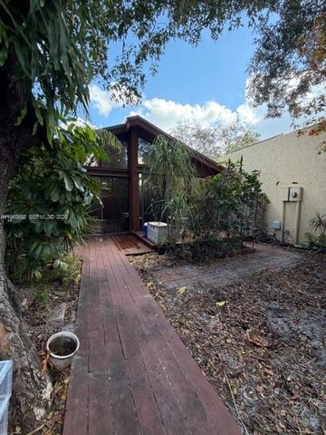 6171 NW 32nd Way, Fort Lauderdale, FL 33309