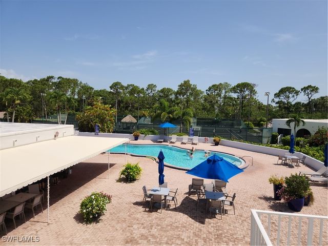 3320 OLYMPIC DR 122, Naples, FL 34105