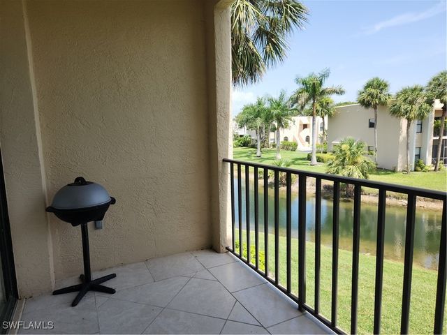 3320 OLYMPIC DR 122, Naples, FL 34105
