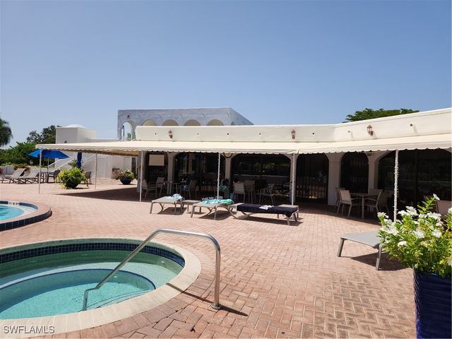 3320 OLYMPIC DR 122, Naples, FL 34105