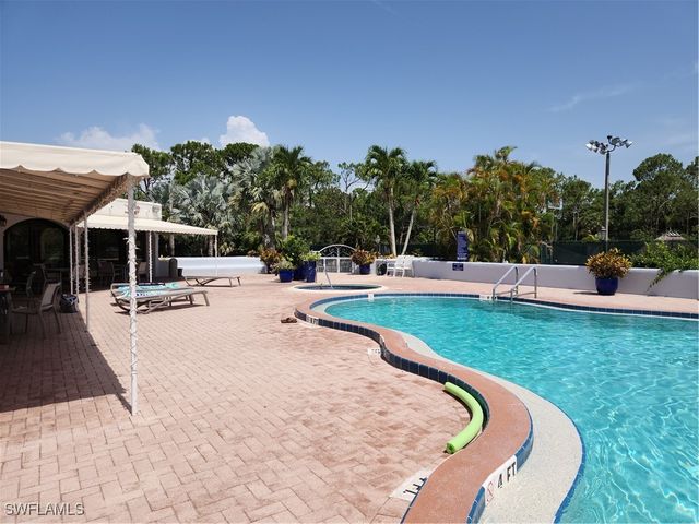 3320 OLYMPIC DR 122, Naples, FL 34105