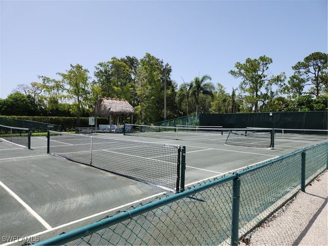3320 OLYMPIC DR 122, Naples, FL 34105