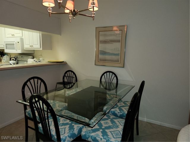 3320 OLYMPIC DR 122, Naples, FL 34105