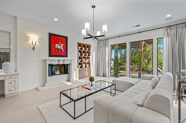 1052 Mountain Ash Ave, Chula Vista, CA 91914
