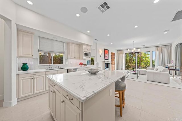 1052 Mountain Ash Ave, Chula Vista, CA 91914