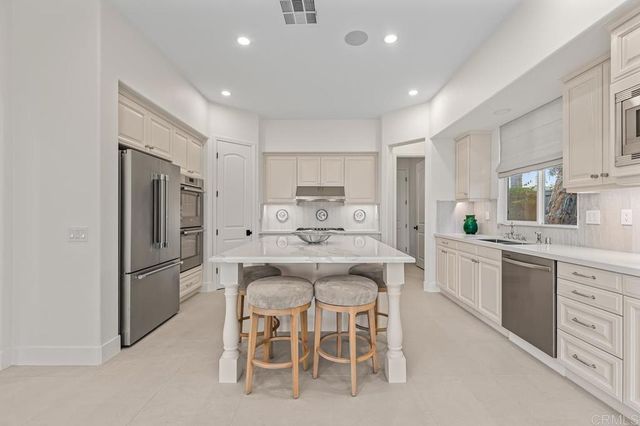 1052 Mountain Ash Ave, Chula Vista, CA 91914