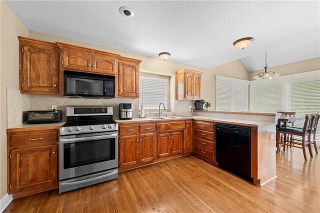 7205 E 165th Street, Belton, MO 64012