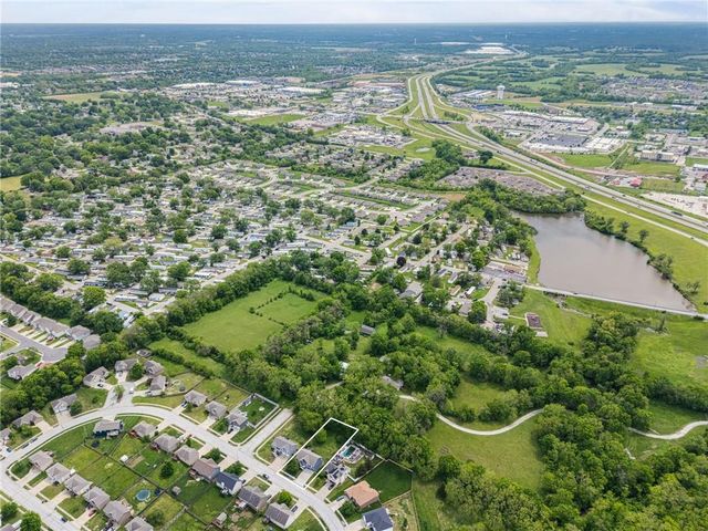 7205 E 165th Street, Belton, MO 64012