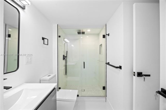 20379 W Country Club Dr 1938, Aventura, FL 33180