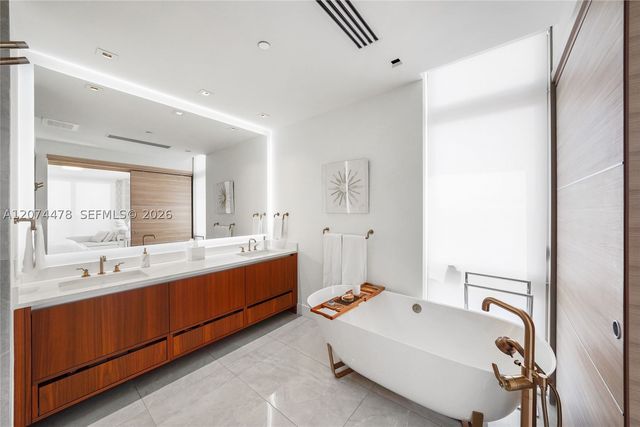 515 Valencia Ave 601, Coral Gables, FL 33134