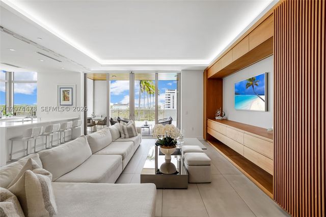 515 Valencia Ave 601, Coral Gables, FL 33134